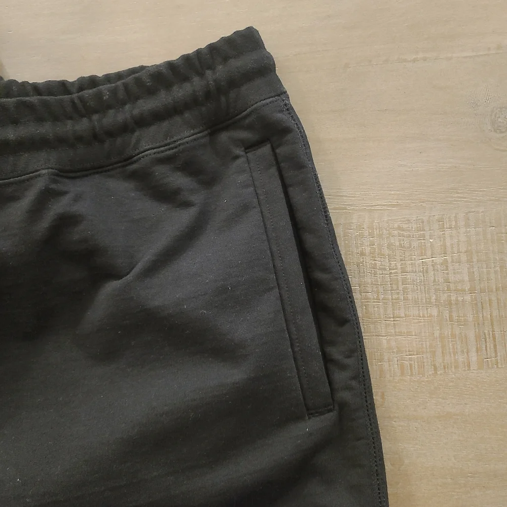 The North Face Men's Heritage Patch Black Jogger Sweatpants - XXL - Picture 6 of 8